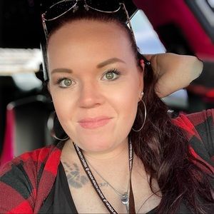 Meet your Posher, Robyn